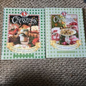 Lot of 2 Gooseberry Patch Christmas Books #3 & #7 Recipes, Crafts, Holiday